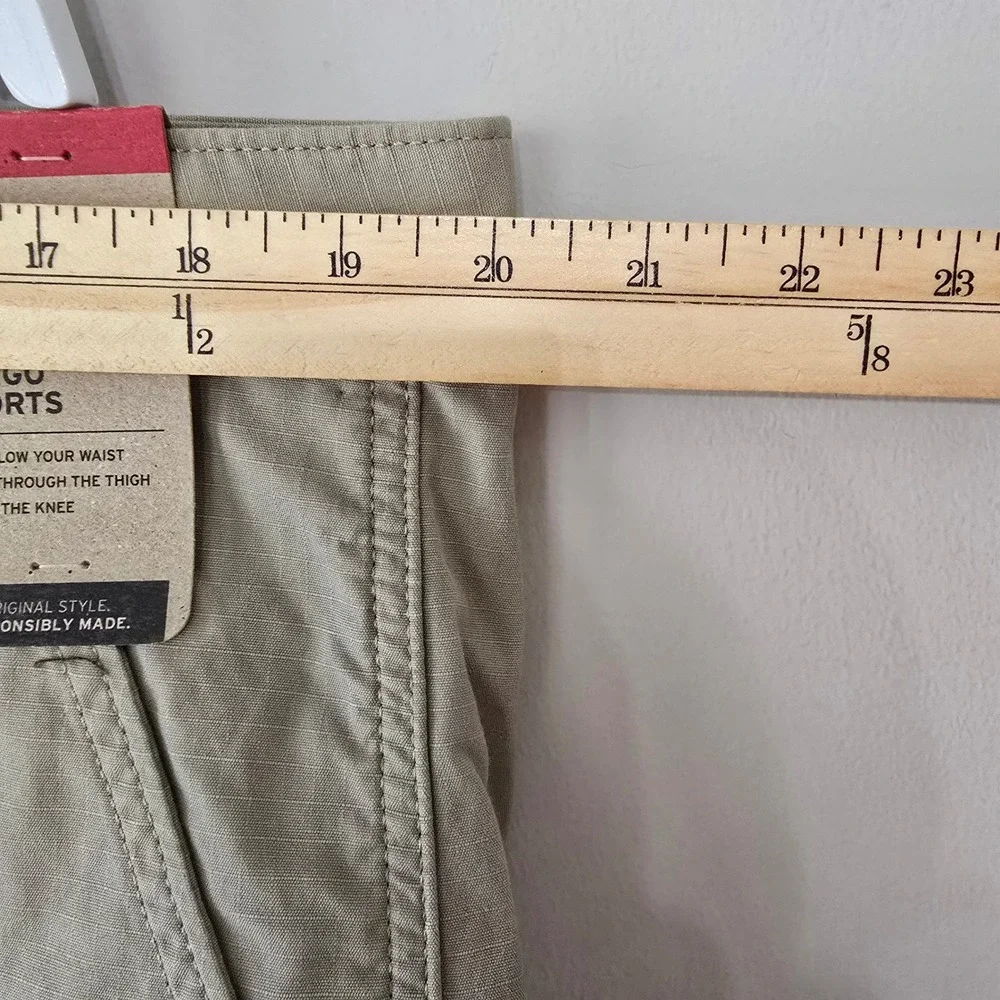 Levis Mens Carrier Cargo Shorts Khaki Tan Ripstop Cotton Size 40 232510009 NEW